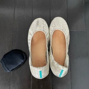 Tieks ROMANTIC BLUSH
SIZE 7.